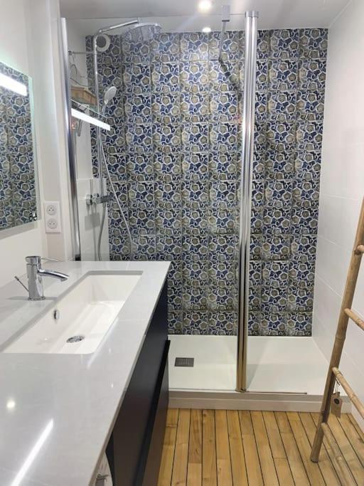 Le 828 : Appartement En Plein Centre De Vannes Esterno foto